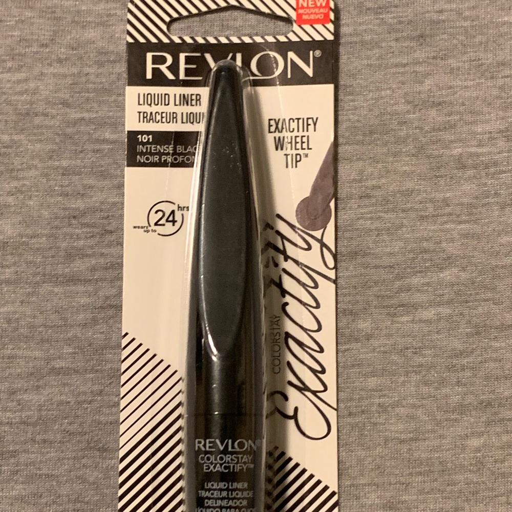 REVLON LIQIUD LINER